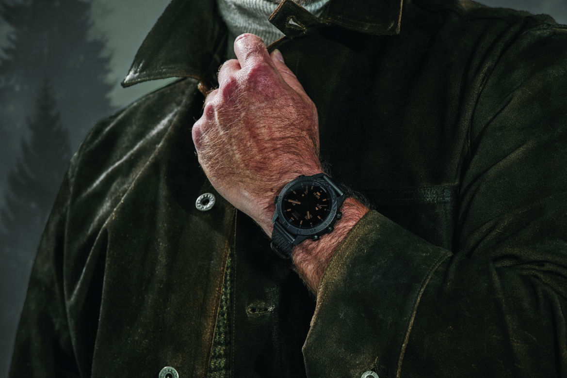 Garmin MARQ Carbon collection
