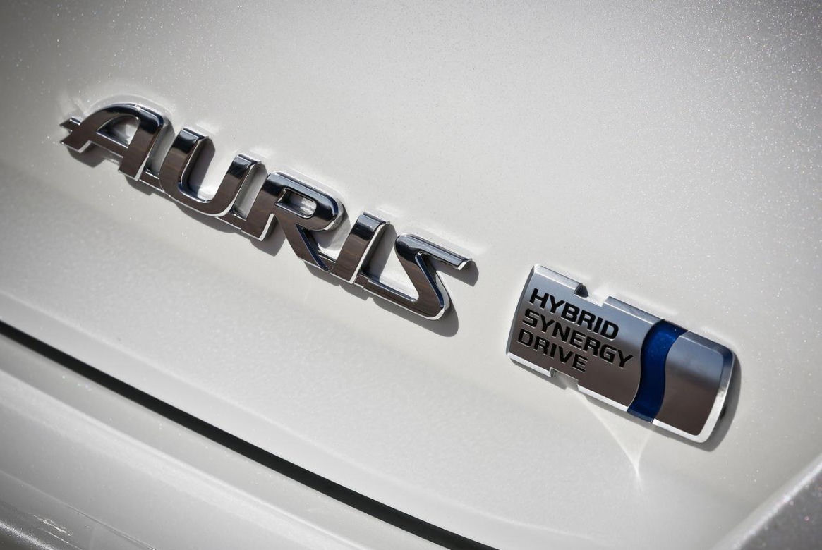 Toyota Auris II Hybrid