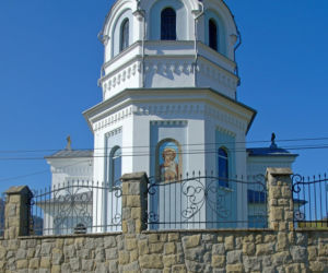 To jedna z najpiękniejszych wsi w województwie małopolskim. Kiedyś była częścią popularnego uzdrowiska