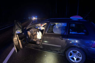 Pilne! Na drodze Starachowice-Lubienia zderzyły się dwa samochody osobowe. Są poszkodowani w tym nastolatka