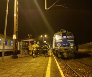 Pożar lokomotywy na dworcu w Jastrowiu! Jedna osoba poszkodowana