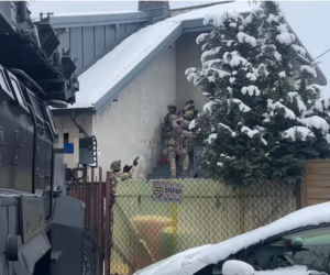 Podwójne zabójstwo na Targówku. Radek J. maczetą bronił się przed kontrterrorystami