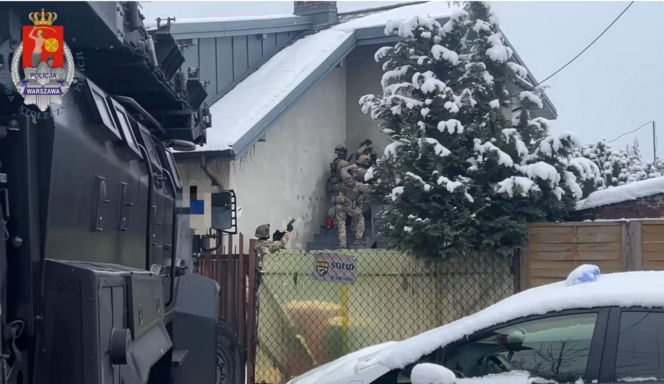 Podwójne zabójstwo na Targówku. Radek J. maczetą bronił się przed kontrterrorystami