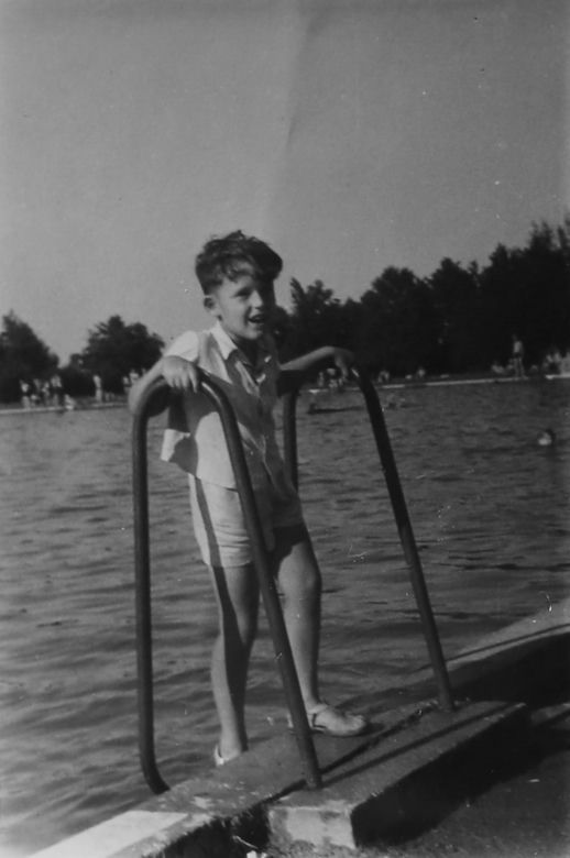 Janusz Korwin-Mikke skończył 80 lat. Tak się zmieniał