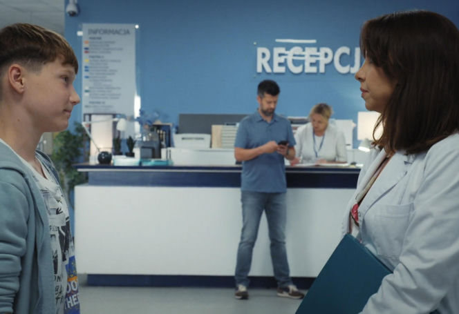 M jak miłość, odcinek 1909. Franek (Jarosław Śmigielski), Aneta (Ilona Janyst)