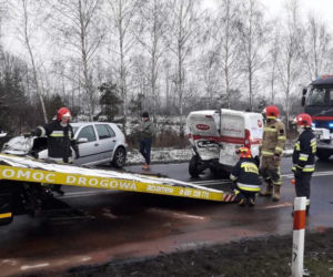 Groźny wypadek na DK 25 pod Bydgoszczą! Cztery osoby trafiły do szpitala! [ZDJĘCIA]
