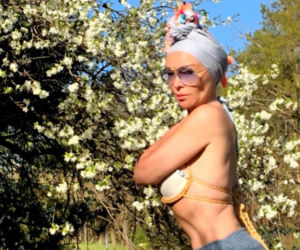 Ewa Minge pozuje w staniku i chwali się brzuszkiem