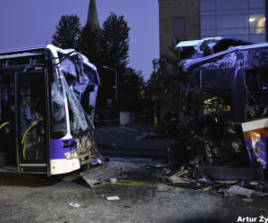 Czołówka dwóch autobusów! Są ranni