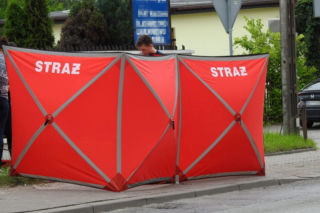 Koszmarny wypadek. 71-latka zginęła pod kołami swojego samochodu