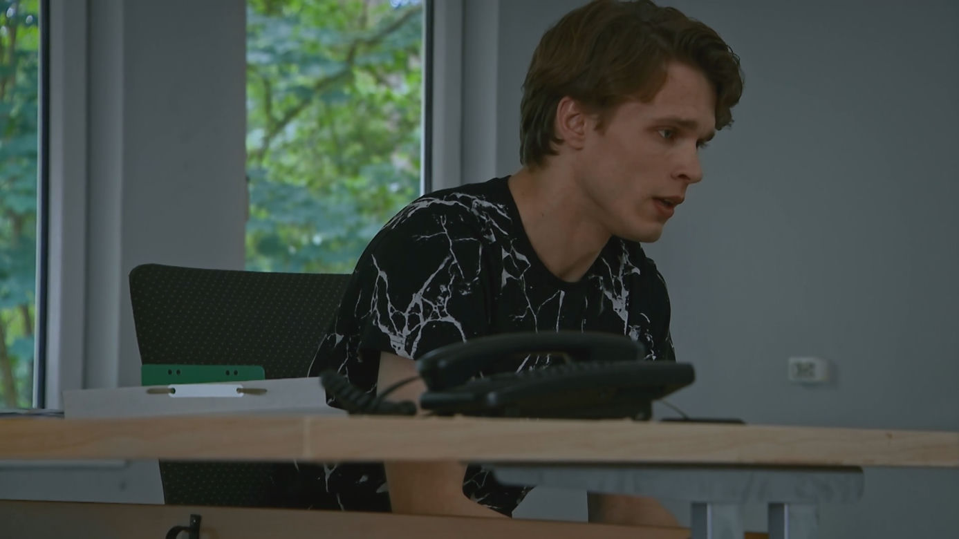 Barwy szczęścia, odcinek 2730: Biniu (Adam Stępnicki)