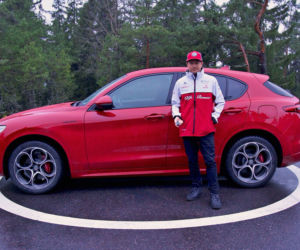 Kimi Raikkonen jeździ Alfą Romeo Stelvio