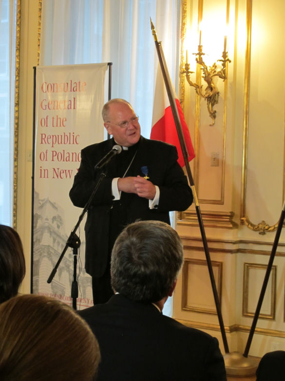Bronisław Komorowski odznaczył Kardynała Dolana