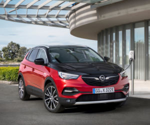 Opel Grandland X Hybrid4 