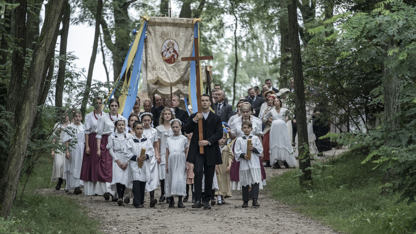 Stulecie Winnych 1 sezon odc. 1. Kajetan (Krzysztof Kwiatkowski), Władysław (Arkadiusz Janiczek)