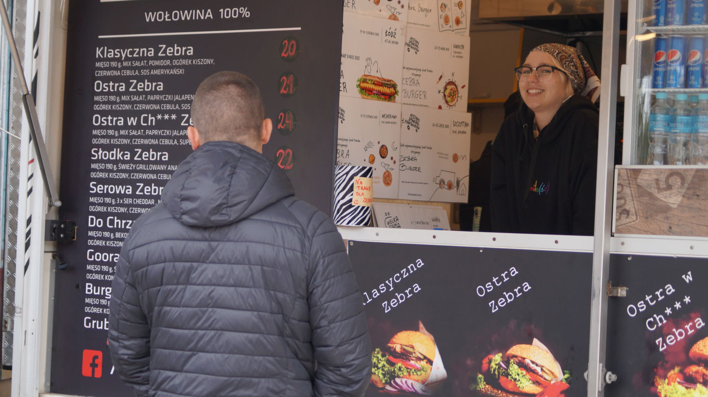 Festiwal Food Trucków 2021. Restauracje na kółkach zaparkowały na Wyspie Młyńskiej