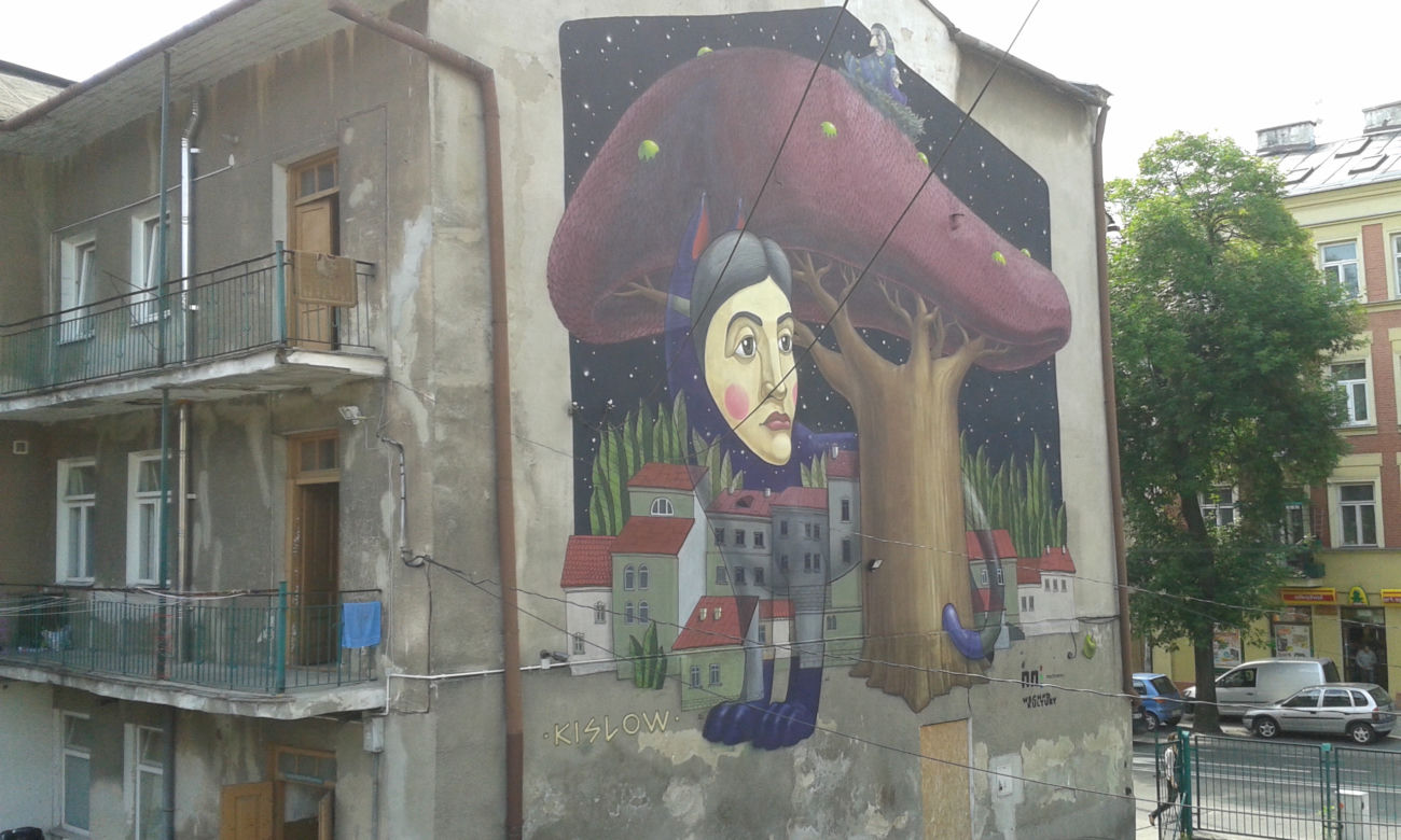 Spacer muralami i mozaikami