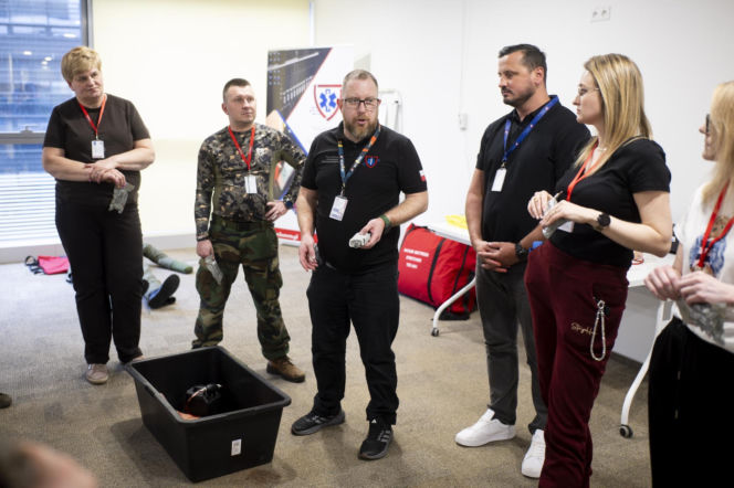 Aptekarze ćwiczą na wypadek wojny. Pierwsze takie szkolenie w Warszawie