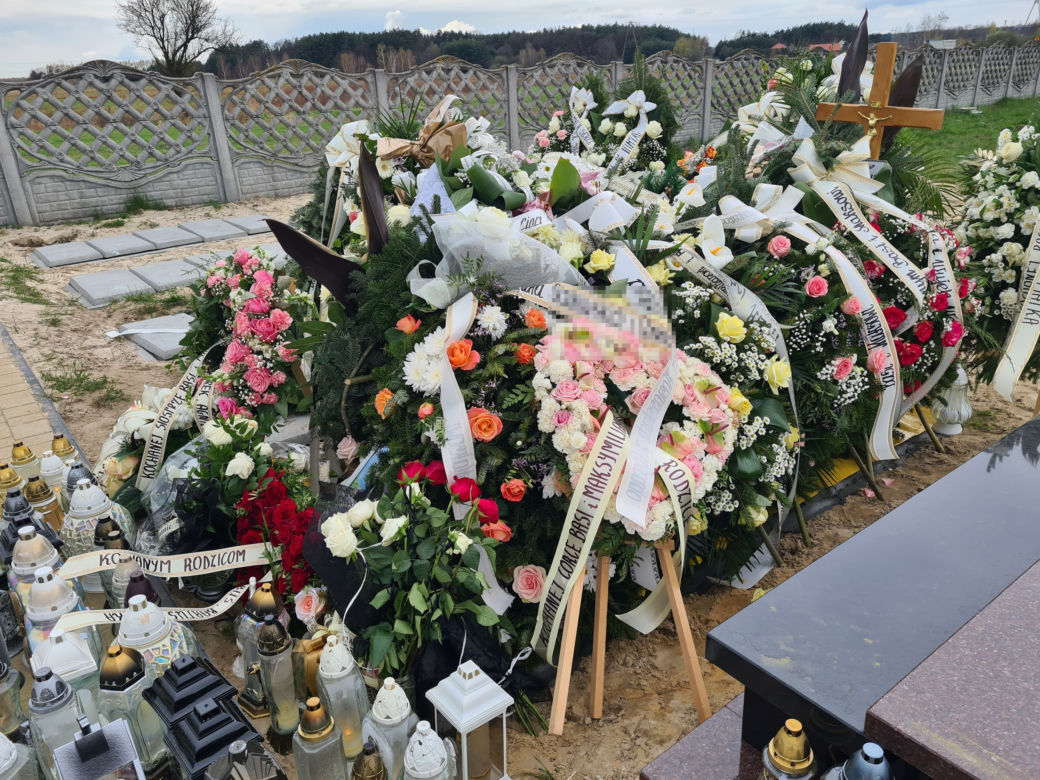 Jadachy. Małżeństwo zginęło pod pociągiem. Spoczęli w jednym grobie [GALERIA]