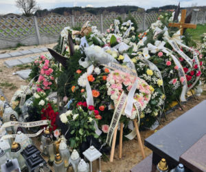 Jadachy. Małżeństwo zginęło pod pociągiem. Spoczęli w jednym grobie [GALERIA]