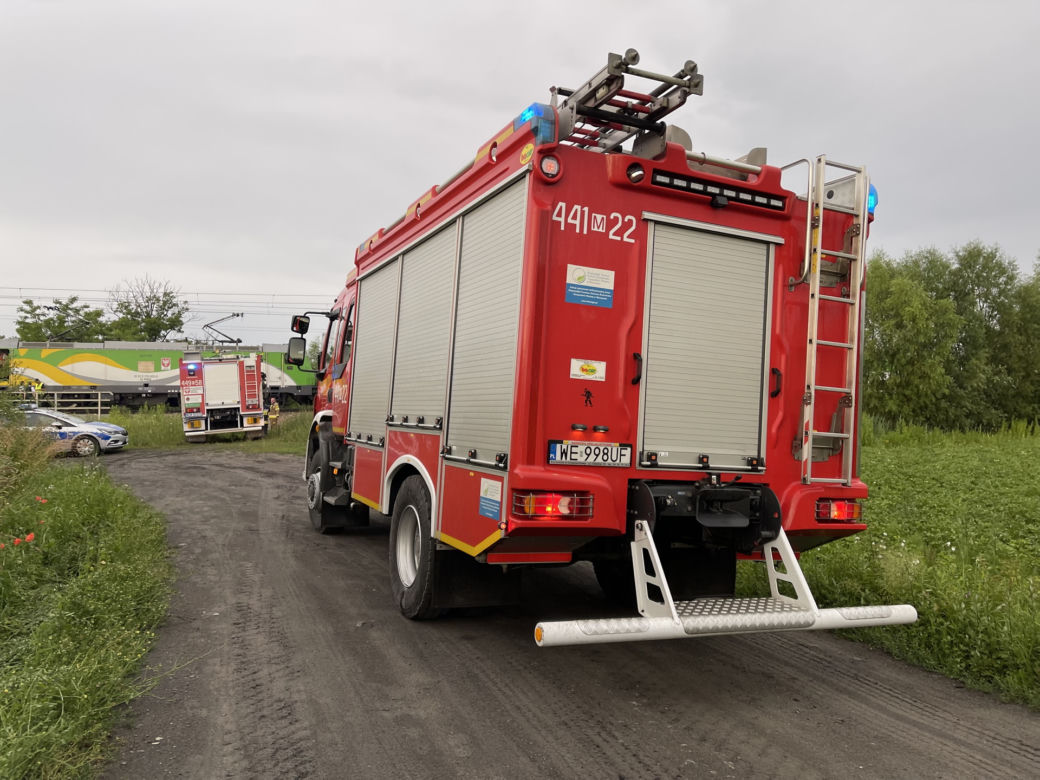 Piętrus Kolei Mazowieckich rozjechał 40-latka. Makabra na torach pod Grodziskiem