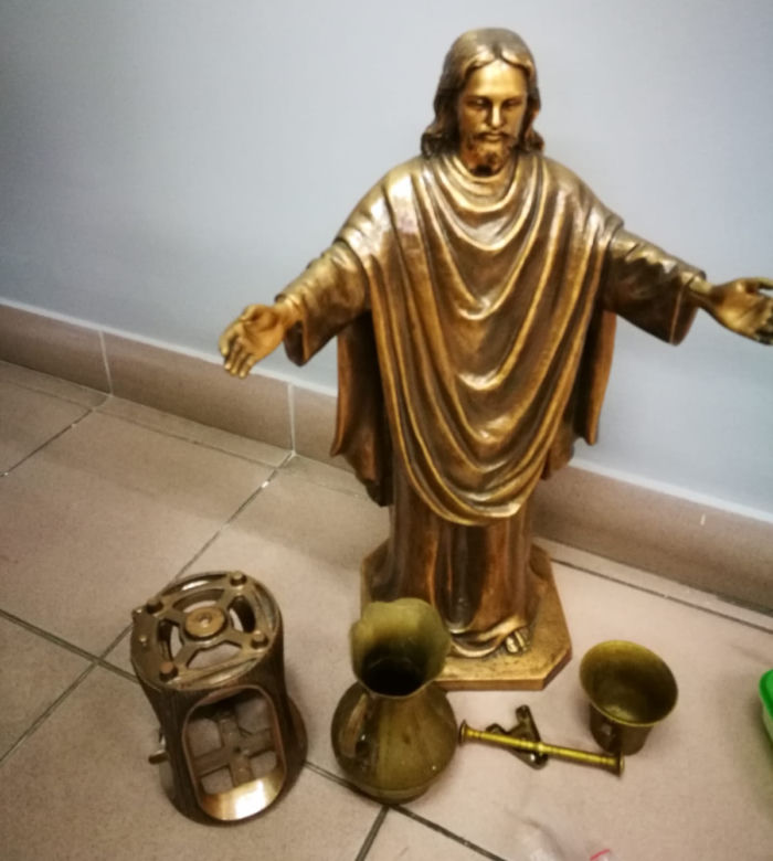 Krzyż: W samochodzie miał figurę Jezusa, ale to nie wszystko! Co on zrobił?!