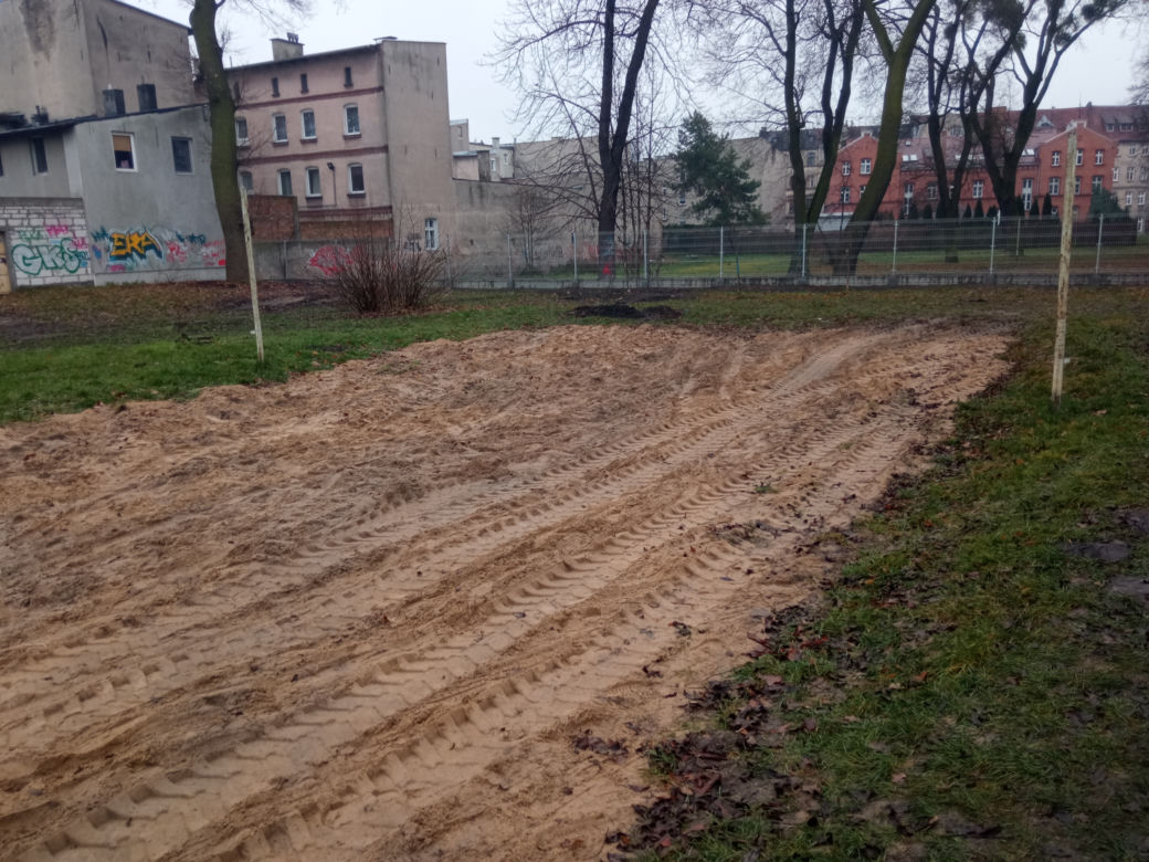 Postępy prac na boisku przy SP nr 17 w Grudziądzu