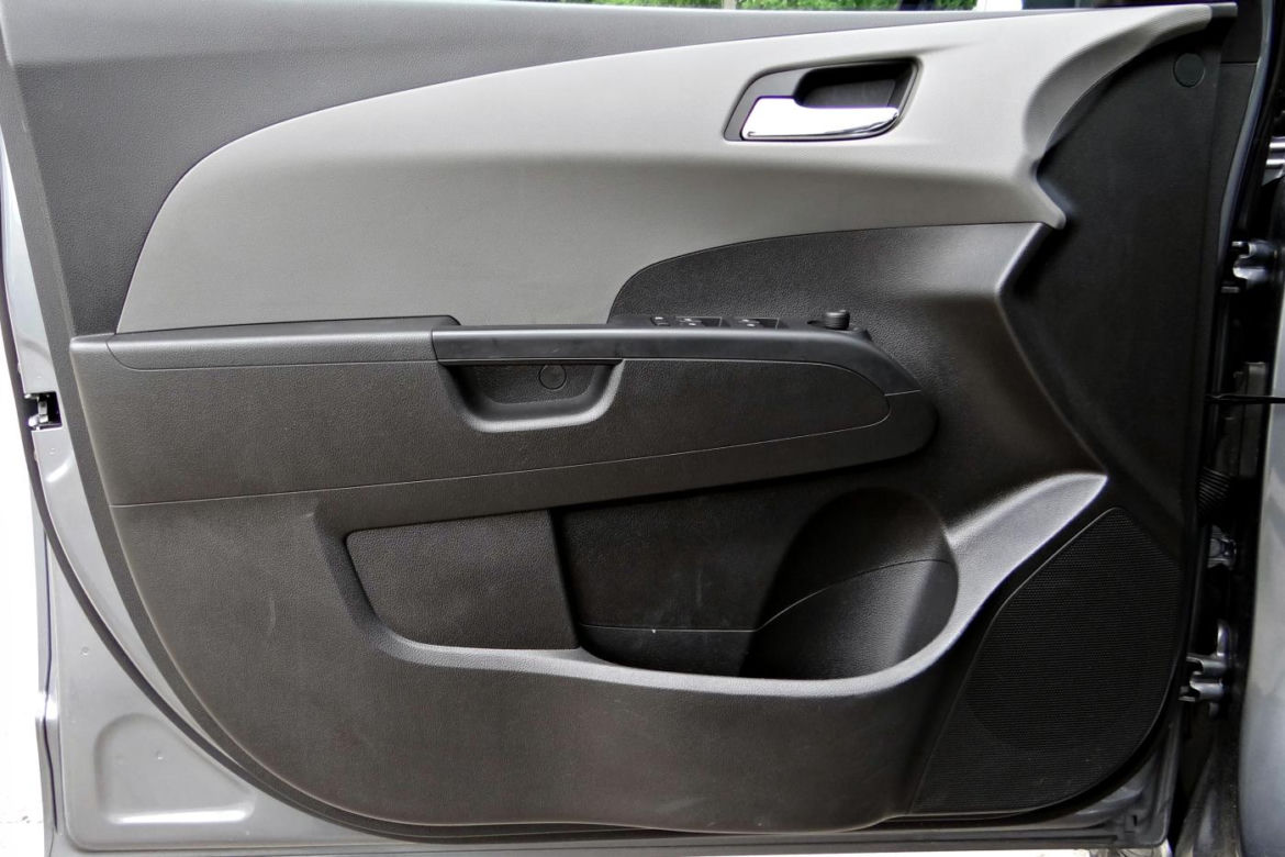 Chevrolet Aveo 5d 2013