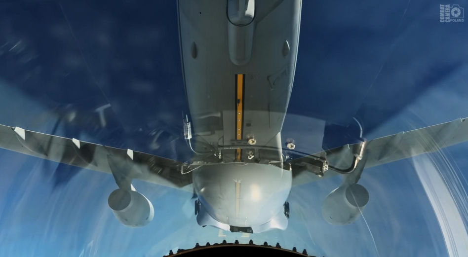 Polski F-16 i francuski Airbus A330 MRTT. Jak wyglądało tankowanie w powietrzu po defiladzie?