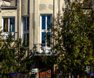 Dom przy Obrońców 25 na Saskiej Kępie