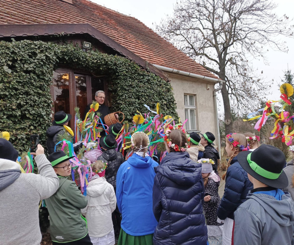 Nowe lotko na dobry rok. W Bukówcu Górnym stary zwyczaj ciągle żywy