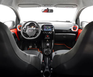 Nowa Toyota Aygo 1.0 wersja X-CITE