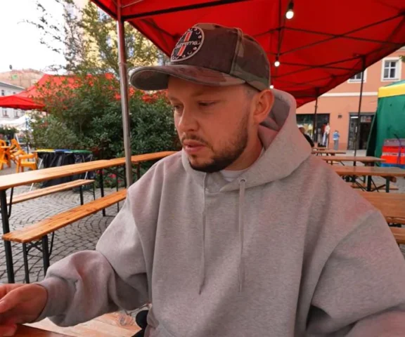 Jedni hejtują, inni jedzą. Pizza Książula znika z Żabek