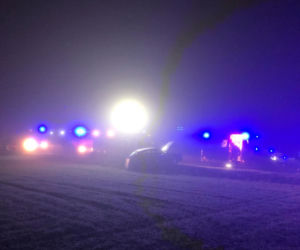 O włos od tragedii pod Bydgoszczą! Strażacy uratowali uwięzionego kierowcę 