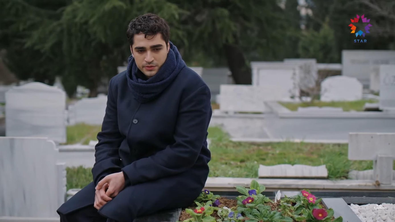 Ferit odwiedzi grób brata