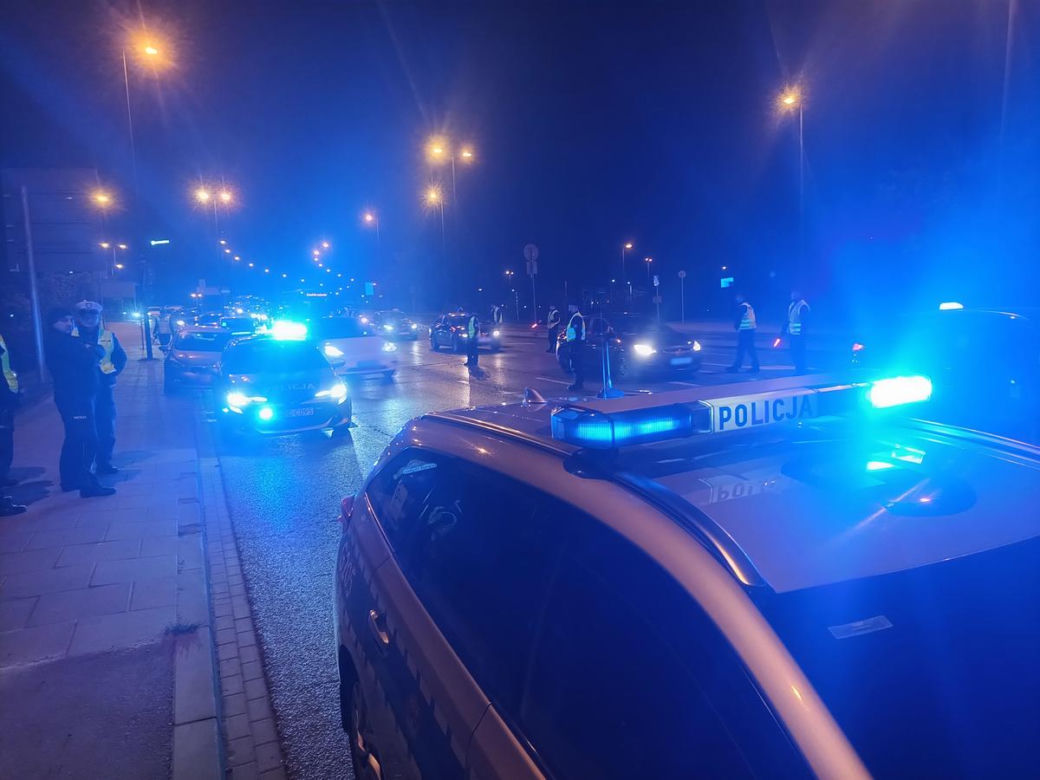 Wysyp pijanych kierowców przed Wszystkimi Świętymi. Krakowscy policjanci rozpoczęli masowe kontrole