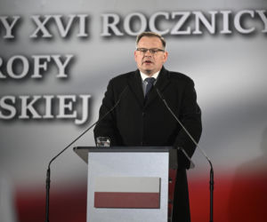 Marsz Pamięci PiS przeszedł ulicami Warszawy. To już 16 lat po katastrofie smoleńskiej
