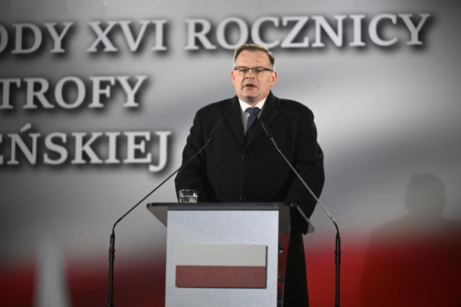 Marsz Pamięci PiS przeszedł ulicami Warszawy. To już 16 lat po katastrofie smoleńskiej