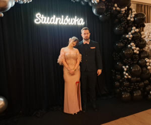 Studniówka 2026 maturzystów Zespołu Szkół Zawodowych nr 1 w Starachowicach