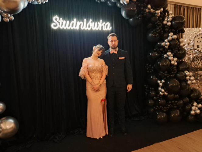 Studniówka 2026 maturzystów Zespołu Szkół Zawodowych nr 1 w Starachowicach