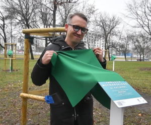 Powstańcy zapuścili korzenie. 20 drzew dla bohaterów w parku na Woli