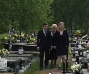 M jak miłość, odcinek 1313, Barbara (Teresa Lipowska), Natalka (Marcjanna Lelek), Marek (Kacper Kuszewski)
