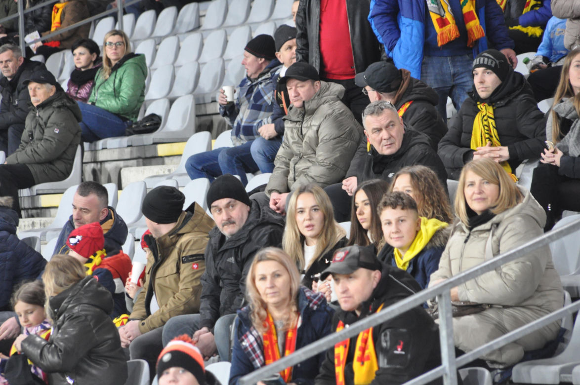 Korona Kielce - ŁKS Łódź. Zdjęcia kibiców na Suzuki Arenie
