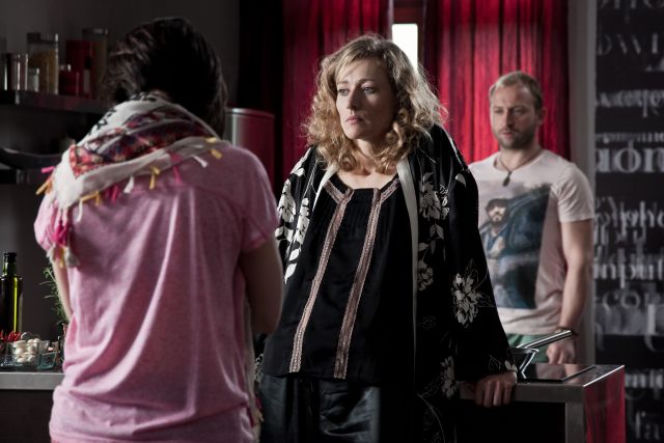 Przepis na życie 5 sezon odcinek 59 (odc. 7). Elka (Magdalena Popławska), Anka (Magdalena Kumorek)
