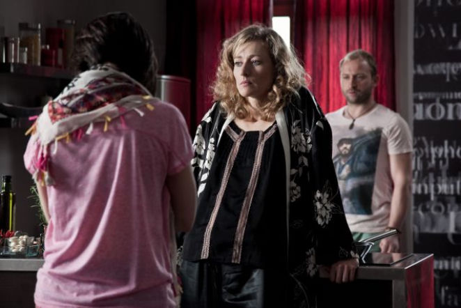 Przepis na życie 5 sezon odcinek 59 (odc. 7). Elka (Magdalena Popławska), Anka (Magdalena Kumorek)