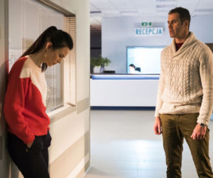 W rytmie serca 4 sezon odc. 52. Agnieszka (Magdalena Kumorek), Tom Meyers (Dominic Chambers)