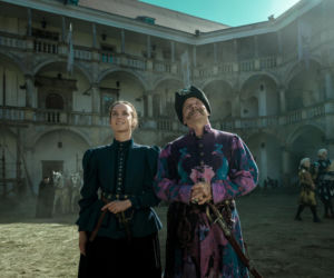 Martyna Byczkowska jako Aniela oraz Bartłomiej Topa jako Jan Paweł Adamczewski w trzecim sezonie 1670