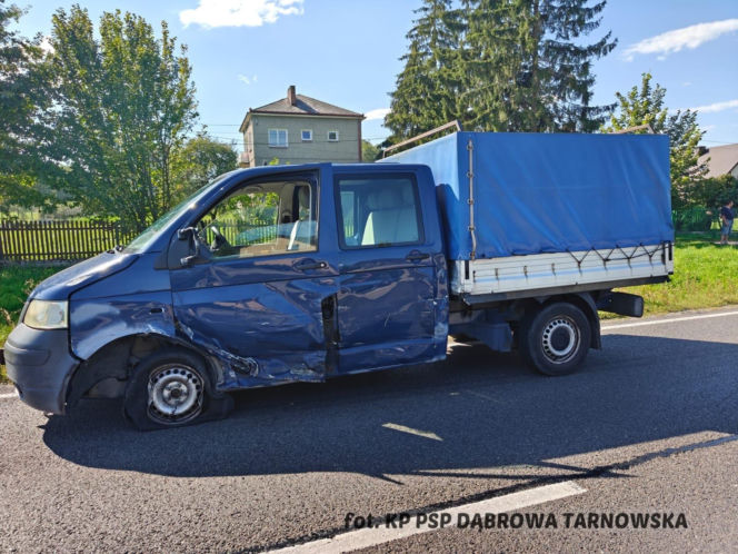 Poważny wypadek na DK 73 w Żelazówce. Dwie osoby poszkodowane i duże utrudnienia