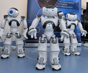 Prezentacja czterech nowych robotów humanoidalnych na Wydziale Informatyki i Telekomunikacji Akademii Morskiej w Szczecinie