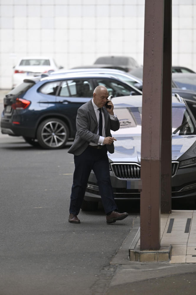 Pilna narada PiS na  Nowogrodzkiej