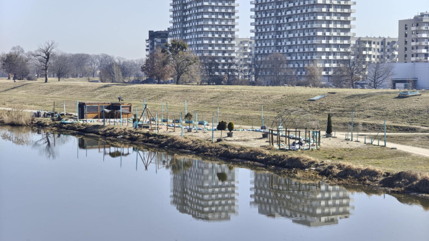 Wrocławskie beach bary po powodzi. Czy i kiedy będą otwarte?